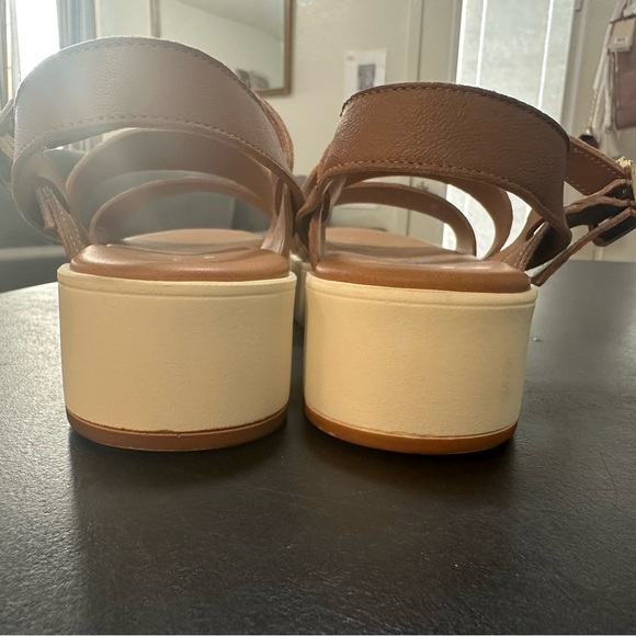 Mila Paoli Tan Leather Sandals - Picture 3 of 6